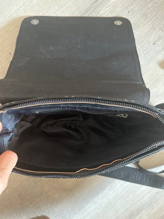 Riñonera Louis Vuitton Negra y Blanca