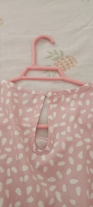 Vestido SHEIN rosa y blanco talla S
