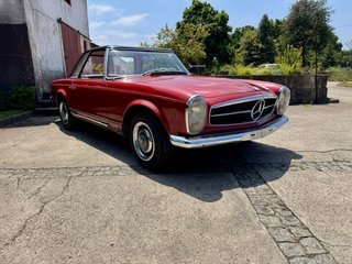 Mercedes-Benz 230SL Pagoda 1966