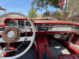 Mercedes-Benz 230SL Pagoda 1966
