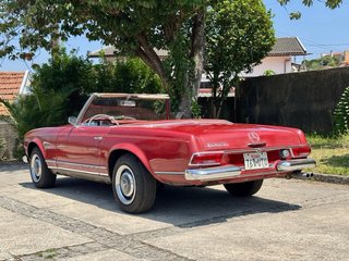 Mercedes-Benz 230SL Pagoda 1966