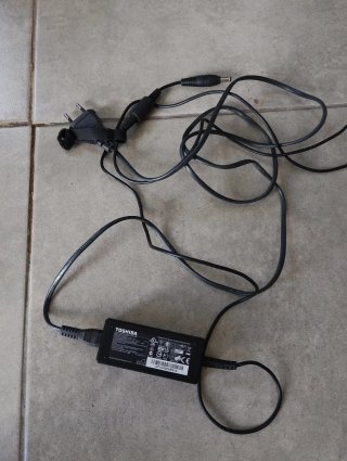 Cargador Toshiba Portátil