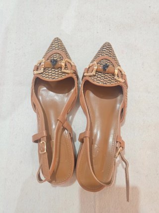 Zapatos T36 punta fina