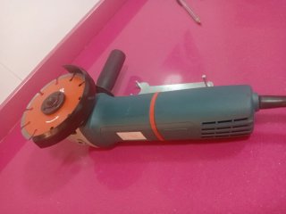 Radial pequeña 1200w con velocidad regulable