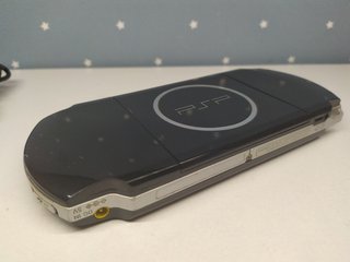 PSP 3004 Nero + Gioco + Regalo 4.g-b (LEGGI TUTTO)