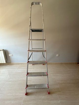 Escalera aluminio 6 peldaños