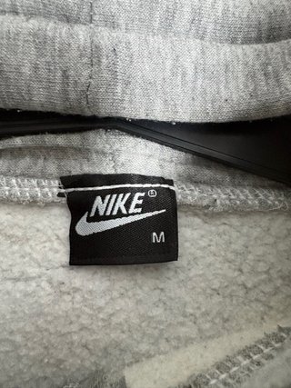 Chaqueta Nike Gris con Cremallera