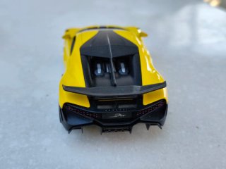 Modellino Bugatti Divo 1:38 Diecast