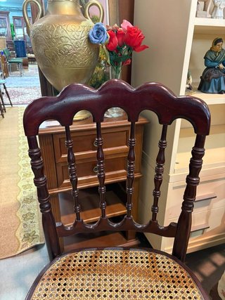 ANTIGUA SILLA DE MADERA