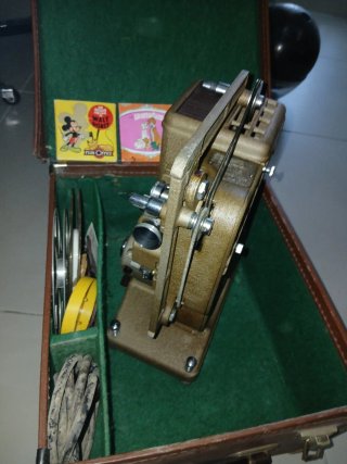 Proyector antiguo Specto beige Funciona perfecto