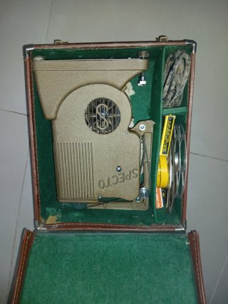 Proyector antiguo Specto beige Funciona perfecto