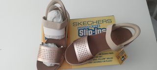 Sandalias Skechers Dama Beige/Dorado
