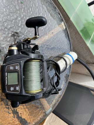 Carrete Eléctrico Daiwa Tanacom 1000