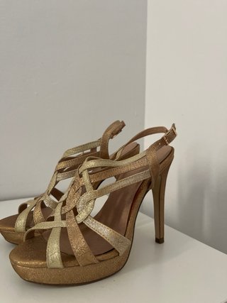Sandalias de fiesta doradas