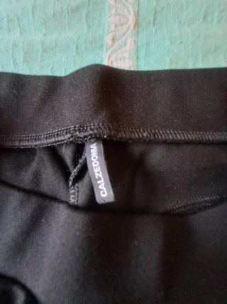 Pantaloni sportivi neri con banda laterale
