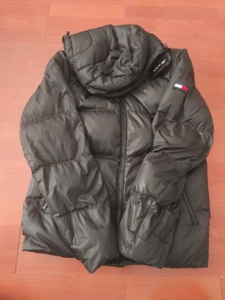 Chaqueta plumífero Tommy Jeans negra