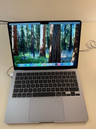 Macbook Air 13 M3 2024