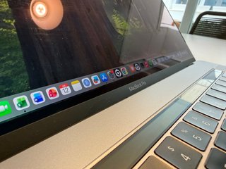 MacBook Pro 15 2018 i7 16GB RAM 512GB SSD