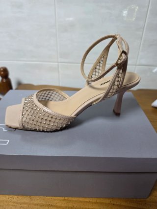 Sandalias Lola Cruz Beige Talla 38 Nuevas.