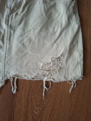 Falda vaquera Pull&Bear beige desgastada Talla M