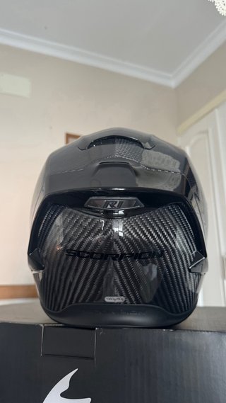 Casco Scorpion EXO R1 Carbono