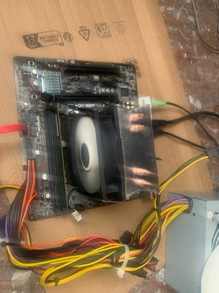 Placa base ASRock FM2A88M-HD+ con CPU AMD
