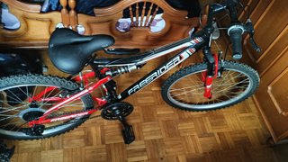Bicicleta Montaña Freerider Negra y Roja