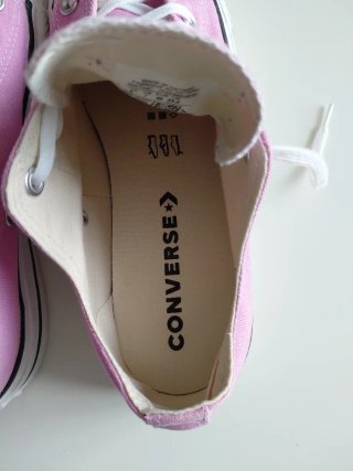 Converse rosas con plataforma talla 40.
