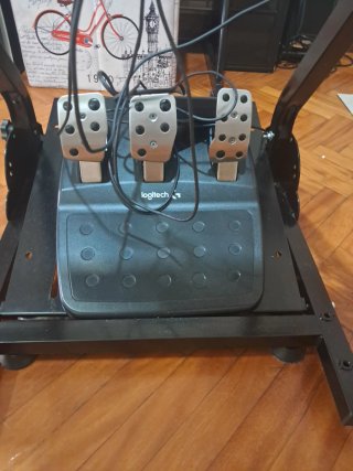 Volante Logitech G29 con Pedales y Palanca