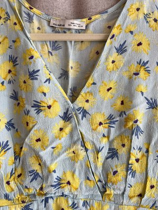 Vestido floral Pull&Bear azul y amarillo Talla  L