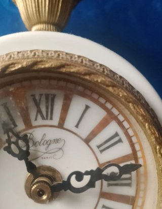 Reloj de sobremesa Bologne dorado y blanco