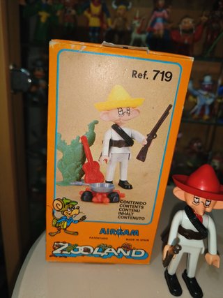 Lote Caja + 3 figuras Zooland Airgam años 80