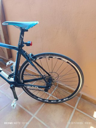 Bicicleta de carretera HEAD azul