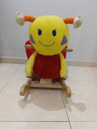 Balancín infantil de madera y peluche