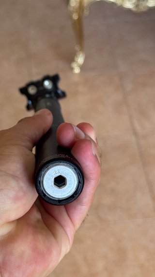 Tija XLC SP-S05 27.2mm y 350mm con amortiguador