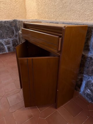Mueble auxiliar de madera