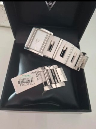 Reloj Guess Mujer Blanco y Plateado