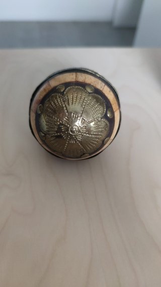 Bola decorativa hueso y metal