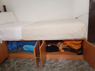 Base de cama individual de madera