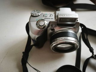 Fotocamera digitale Olympus 7.1 e Lumix fz82