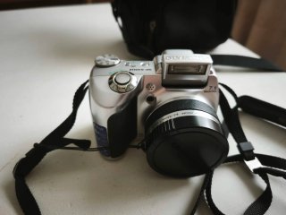 Fotocamera digitale Olympus 7.1 e Lumix fz82