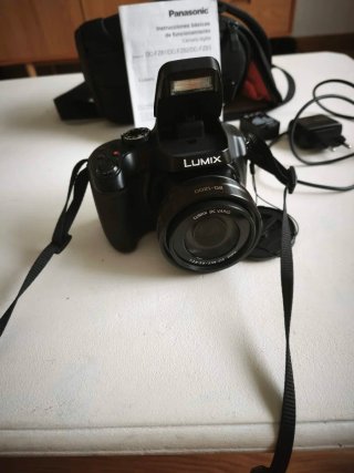 Fotocamera digitale Olympus 7.1 e Lumix fz82