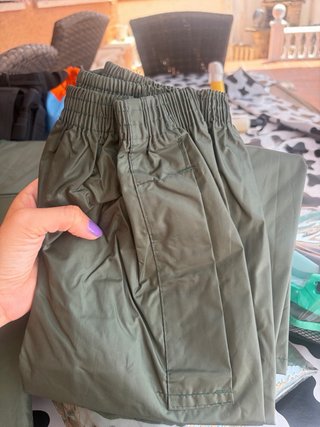 Conjunto impermeable pantalón y chaqueta