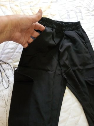 Pantalón niño negro sin estrenar 6-7 años