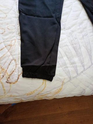 Pantalón niño negro sin estrenar 6-7 años