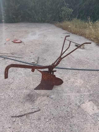 Vertedera de arado antigua