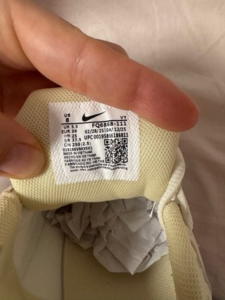 Nike Vomero 5 Beige