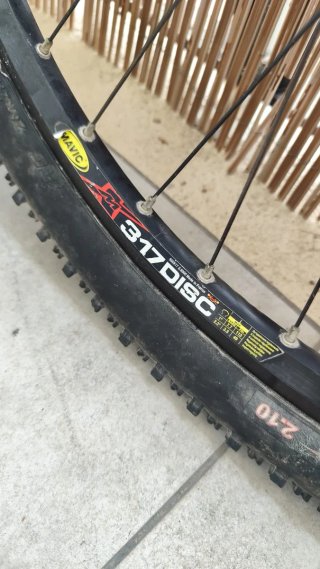 Ruedas Bicicleta Aro 17 Alu Mavic Válvula Neumátic