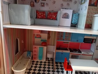 Casa de muñecas Amanda y familia