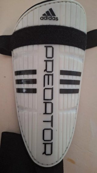 Espinilleras Adidas Predator con tobilleras
